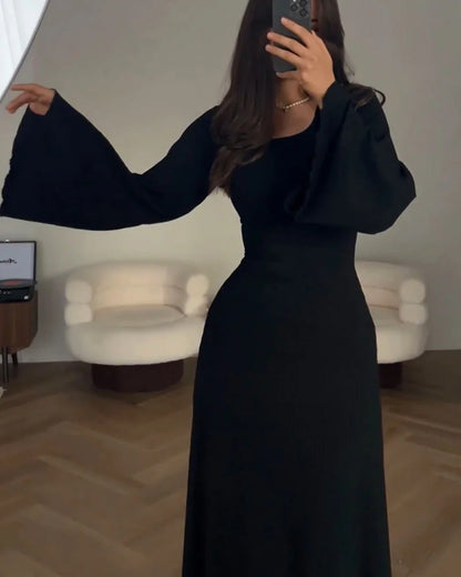 Nadia Dress - Elegant and Classic