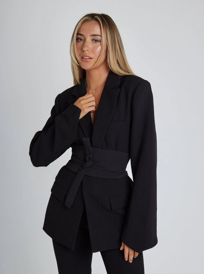 Mariel - Elegant and Unique Blazer