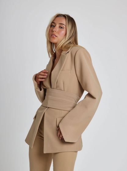 Mariel - Elegant and Unique Blazer