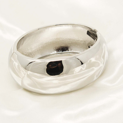 Multum bangle bracelet