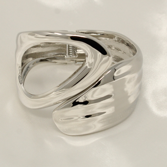 Hollow Multum Bracelet