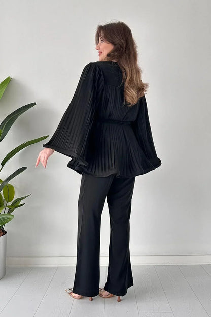 Milena Set - Elegant and Pleated