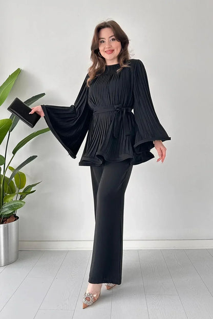 Milena Set - Elegant and Pleated