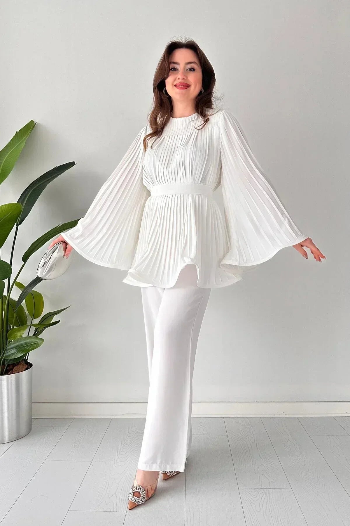 Milena Set - Elegant and Pleated
