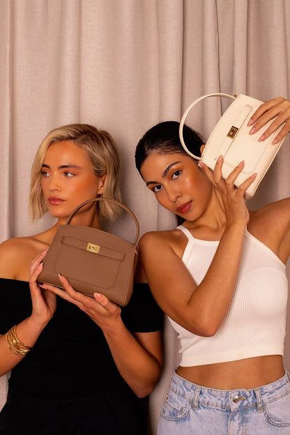 América Handbag – Sophisticated and Versatile Style