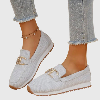 Fabianna | Elegant women's loafers with buckle and textured finish | Comfortable