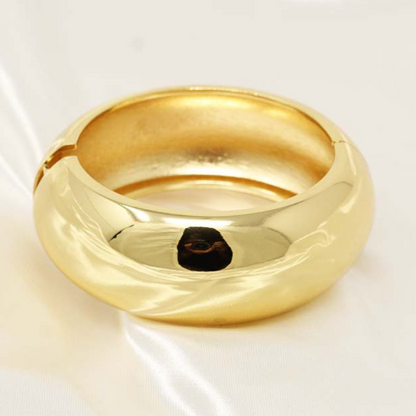 Multum bangle bracelet