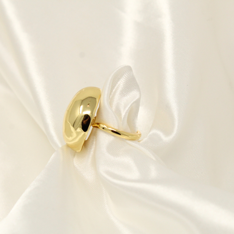 Petronia Ring