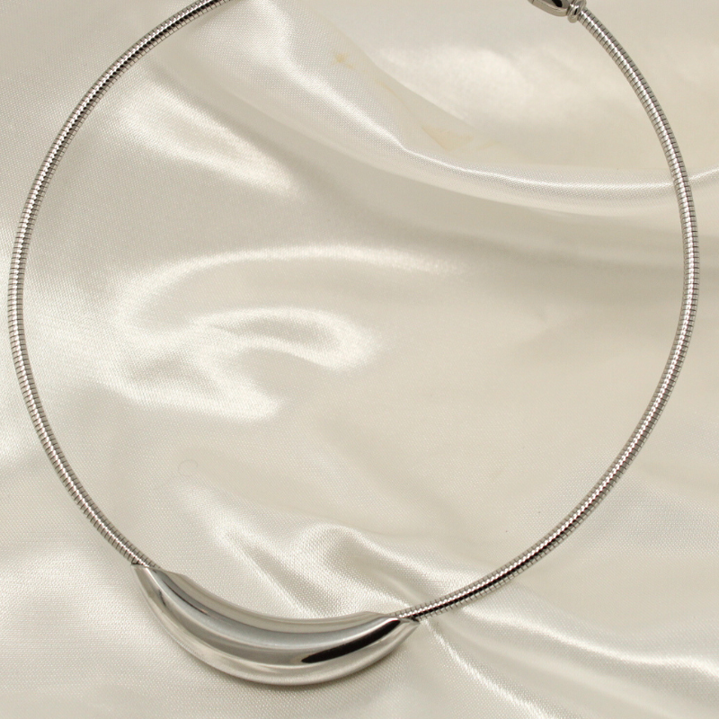 Locusta Choker