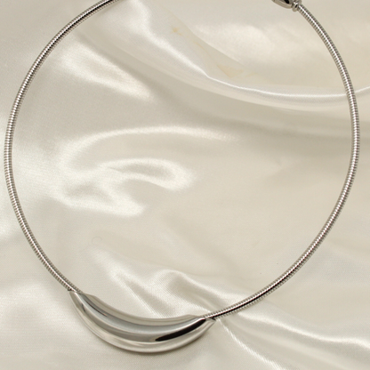 Locusta Choker