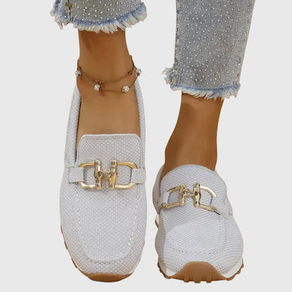 Fabianna | Elegant women's loafers with buckle and textured finish | Comfortable