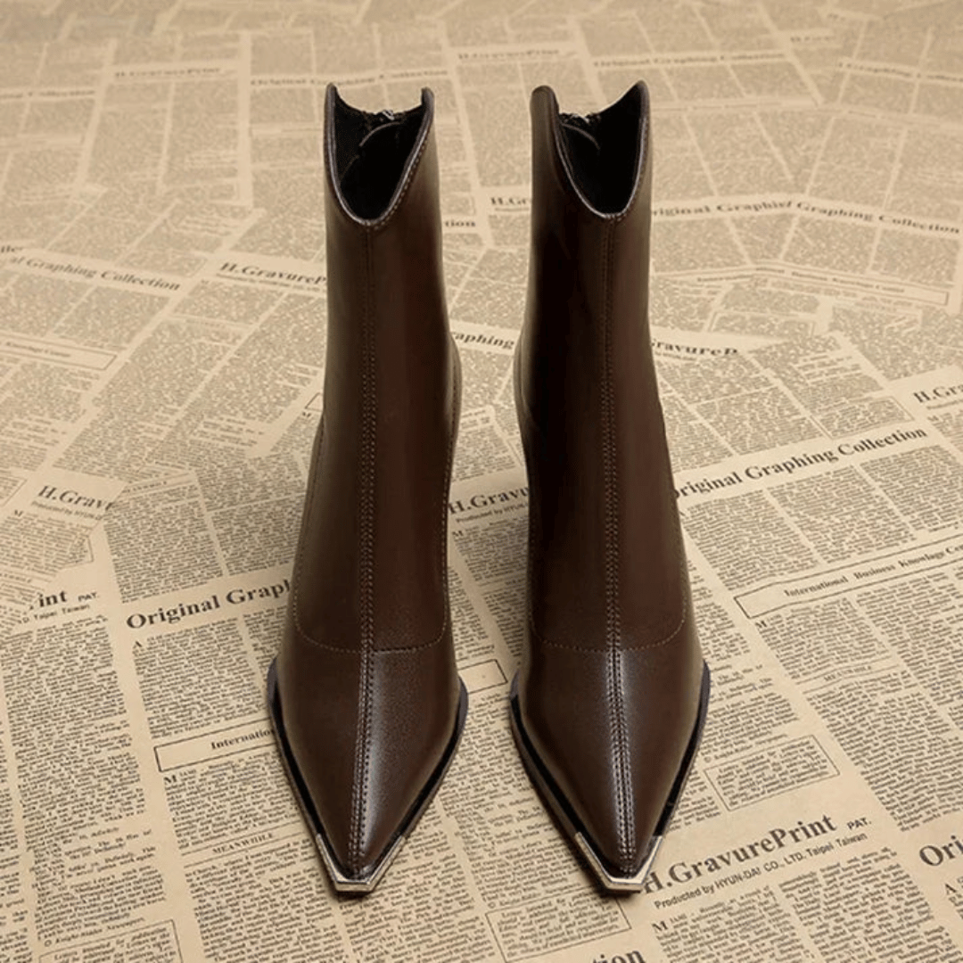 Leather heeled boots | Elombe™