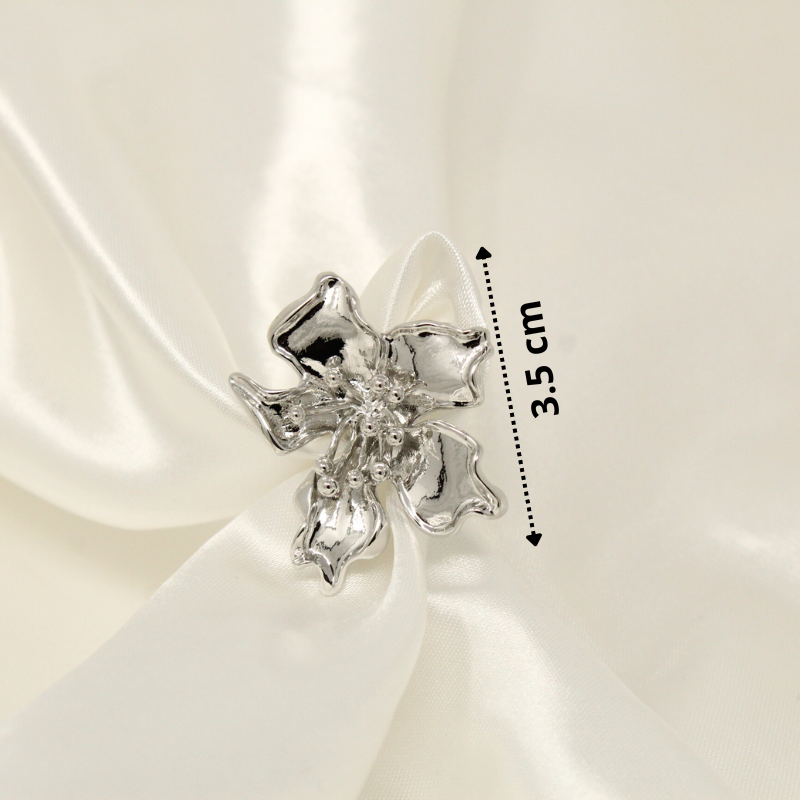Livia Ring