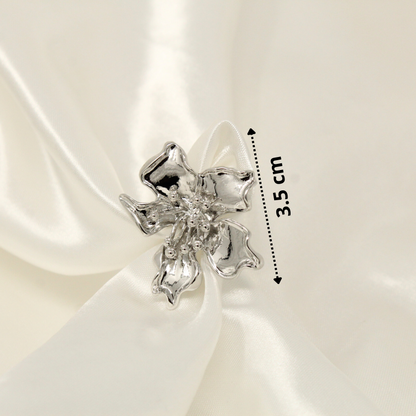 Livia Ring