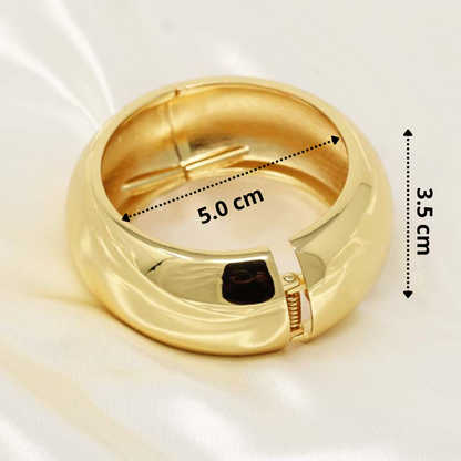 Multum bangle bracelet