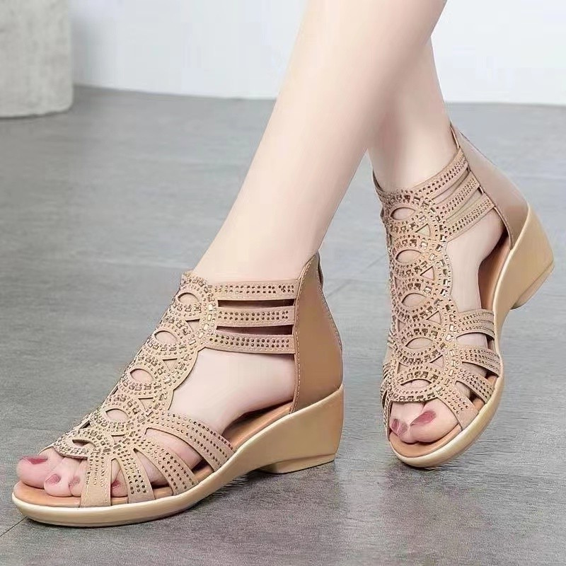 Area™ | Mid-heel sandals
