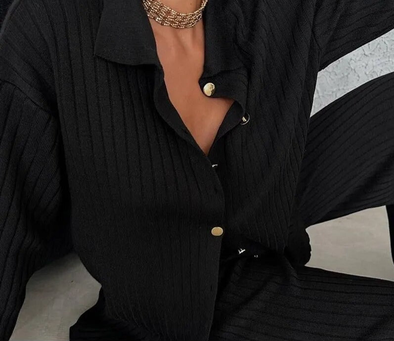 Adriana - Two-Piece Button Set