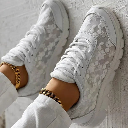 Sara Sneakers