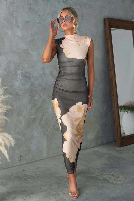 Diva Dress - Elegance and hand-painted fabric
