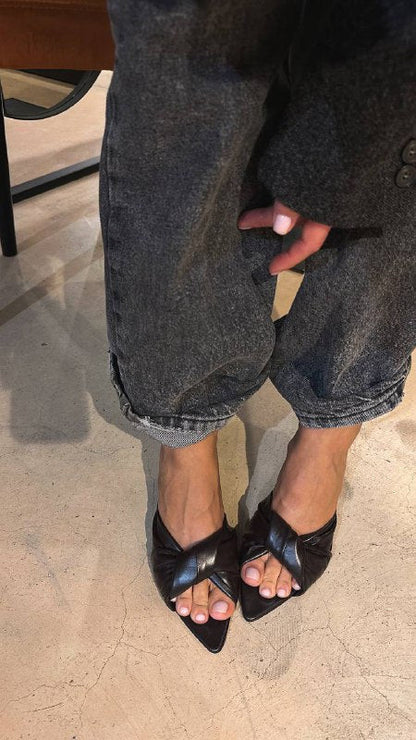 Laura Stilettos - Elegant with Bow