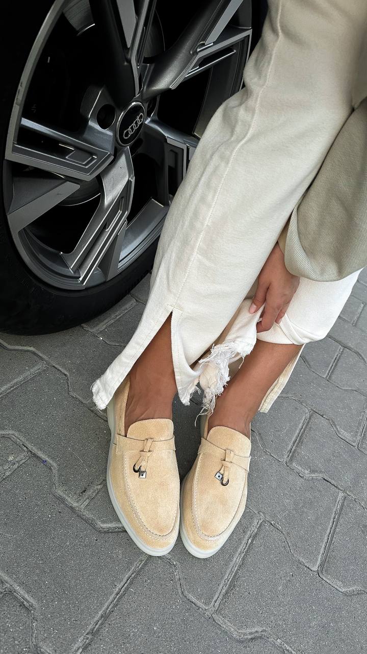 Bernardita Loafers - Chic Suede