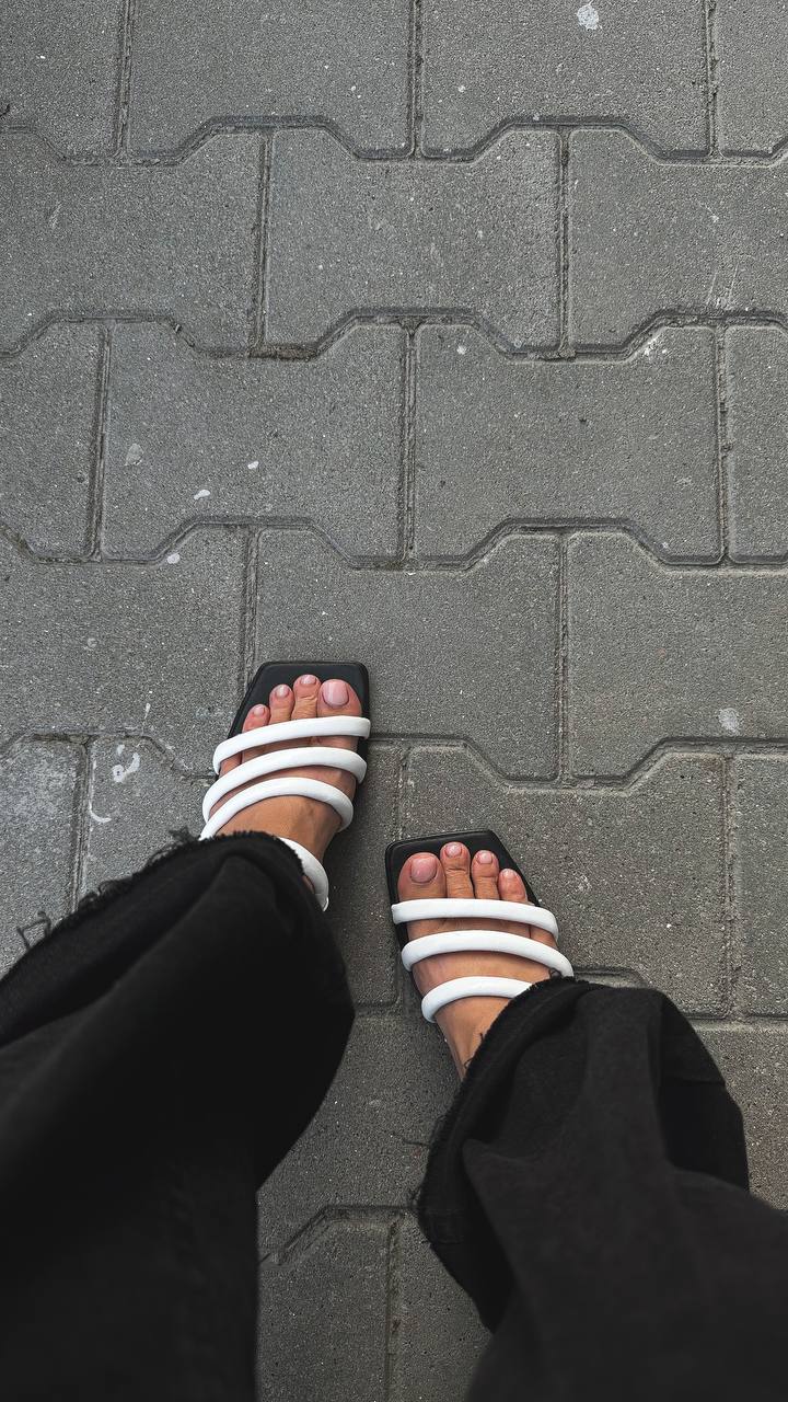 Lorena Sandals - Elegant with Low Heel