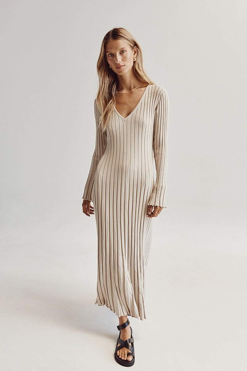 Zoe™ Elegant V-neck dress