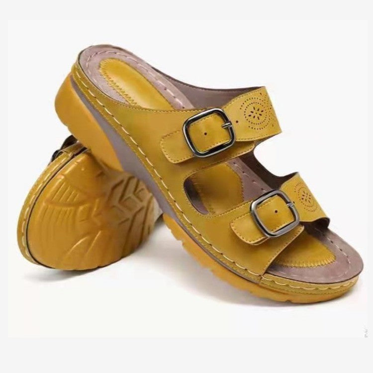 Casual buckle shoes
