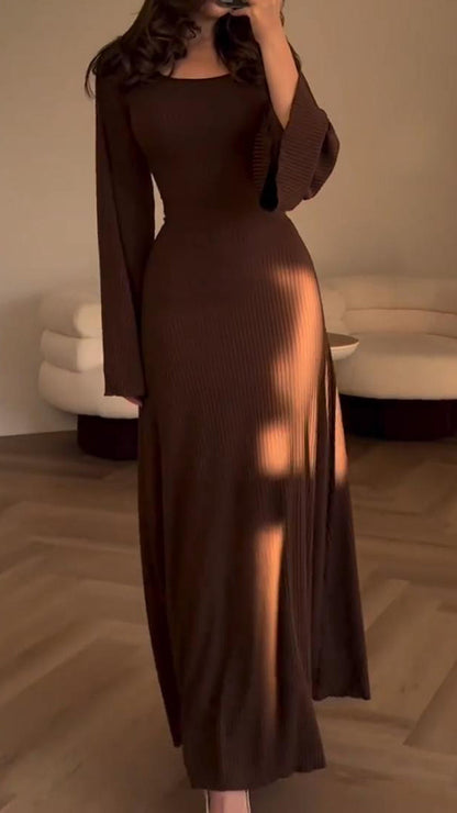 Nadia Dress - Elegant and Classic