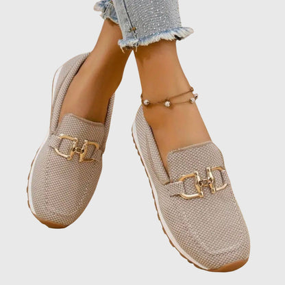 Fabianna | Elegant women's loafers with buckle and textured finish | Comfortable
