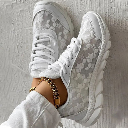 Sara Sneakers
