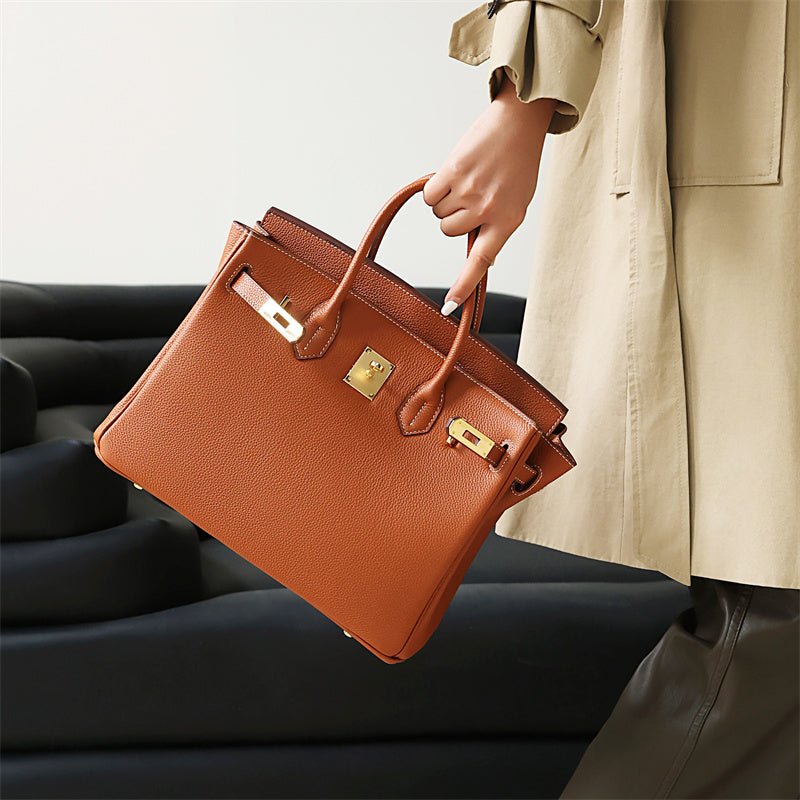 Amelia Handbag – Timeless Elegance