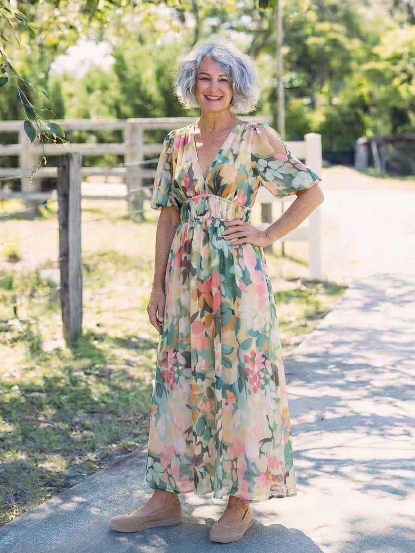 Eulalia - Short-sleeved midi dress with V-neck and gathered waist