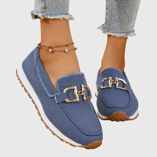 Fabianna | Elegant women's loafers with buckle and textured finish | Comfortable