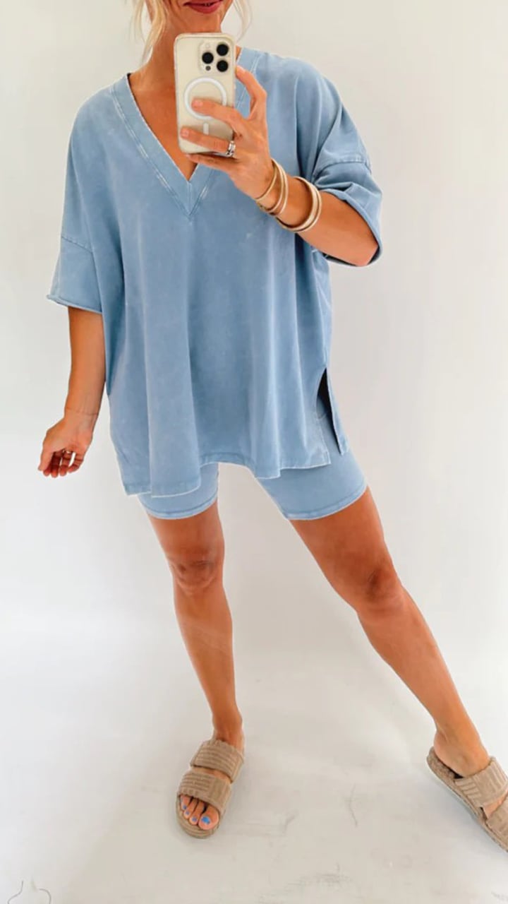 Sandra - T-shirt and Shorts Set