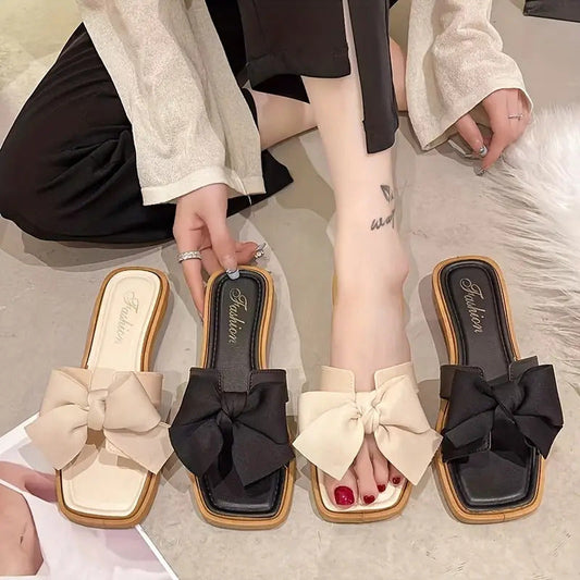 Flat bow slippers