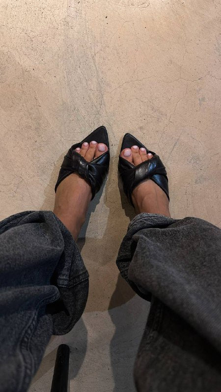Laura Stilettos - Elegant with Bow