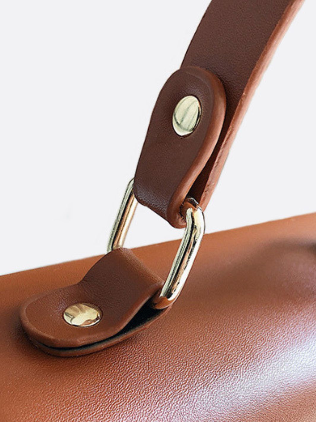 Structured Straw Handbag with Vegan Leather Flap and Rope Strap