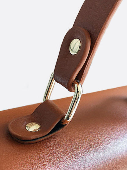 Structured Straw Handbag with Vegan Leather Flap and Rope Strap