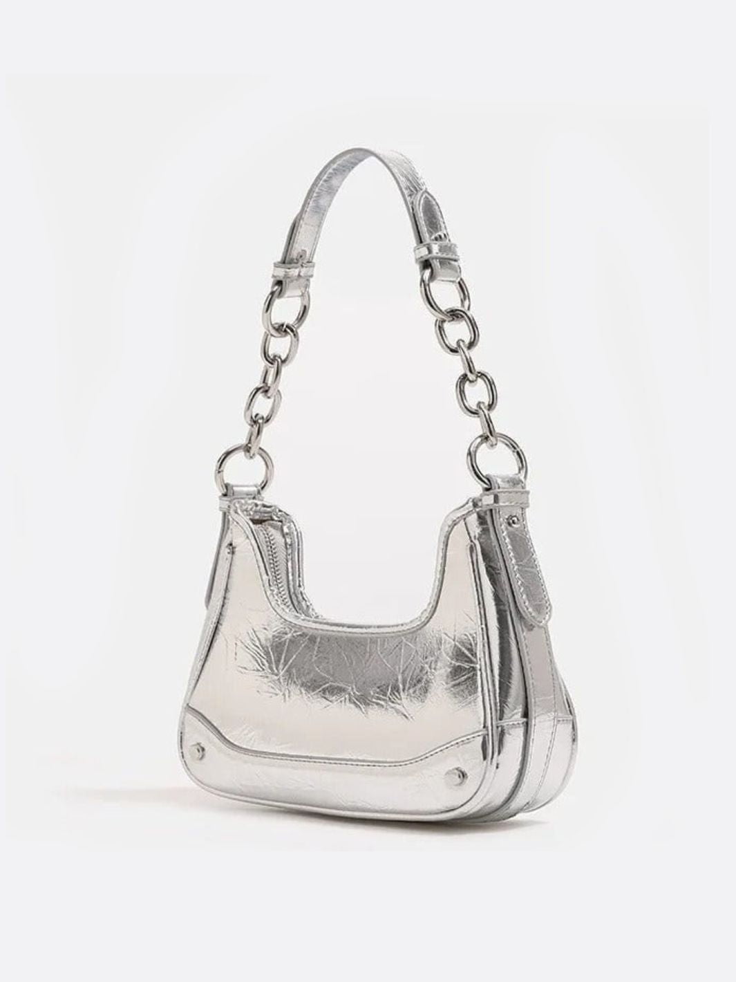Chain bag – urban and modern style