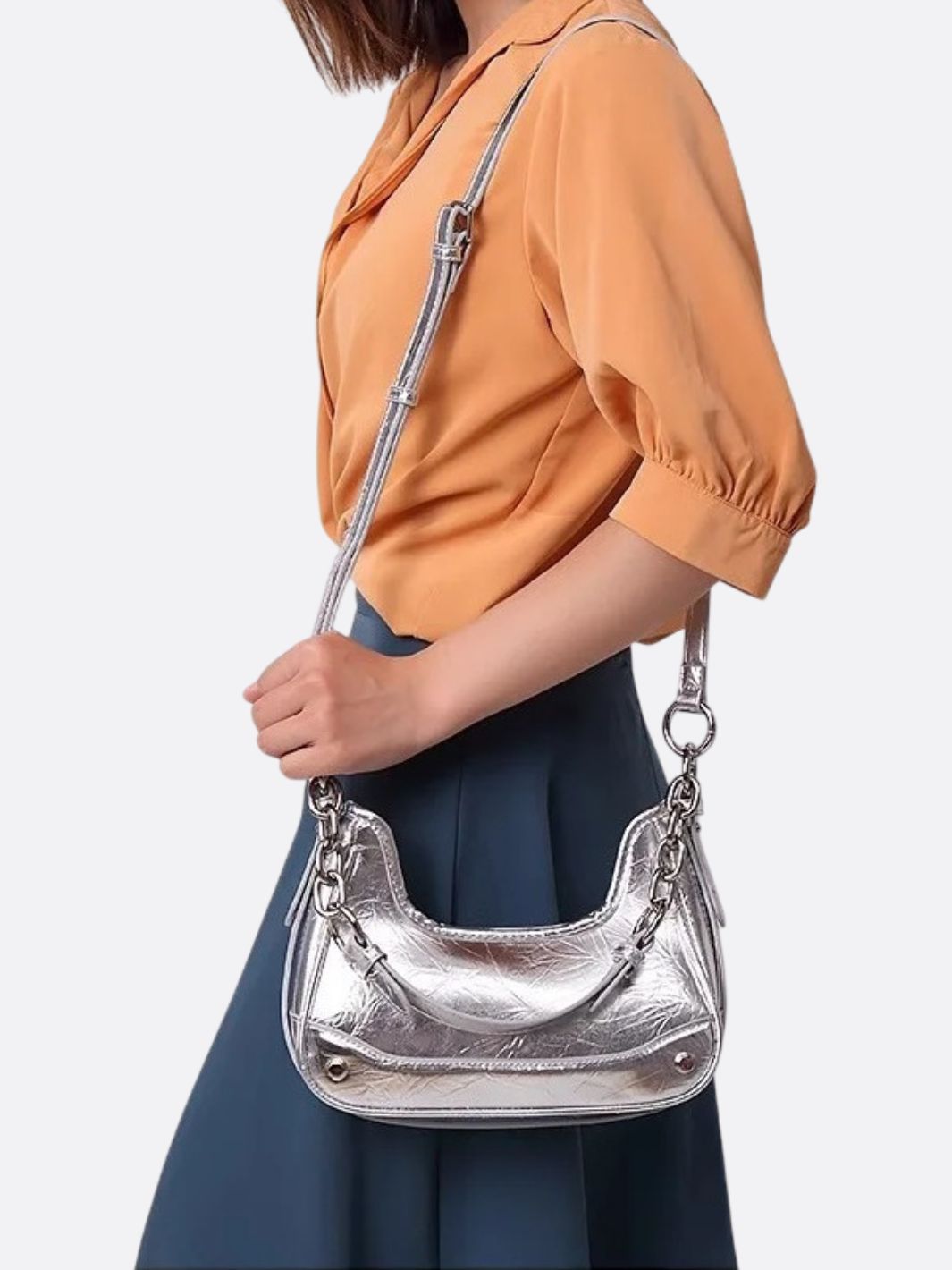 Chain bag – urban and modern style